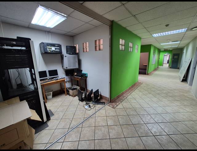 1,500M² OFFICE FOR SALE IN WOODMEAD